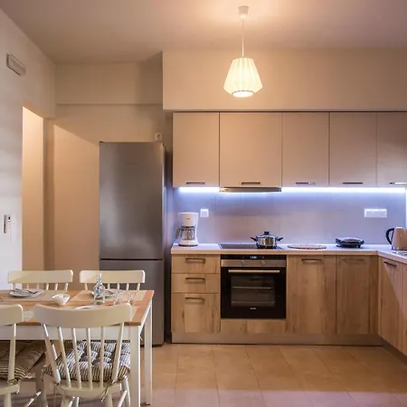 Caravel Apartment