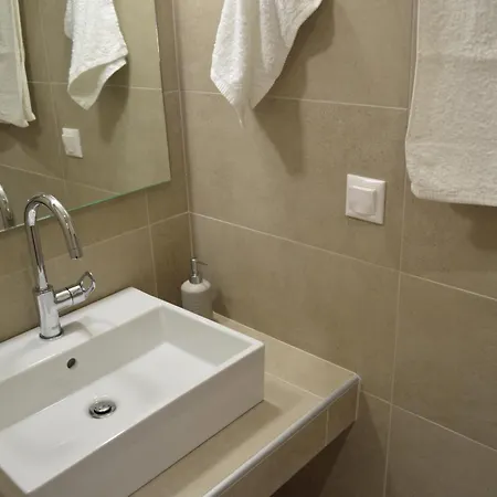 Caravel Apartment *